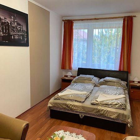 Vadrozsa Vendeghaz-Apartman Demjén Exteriér fotografie