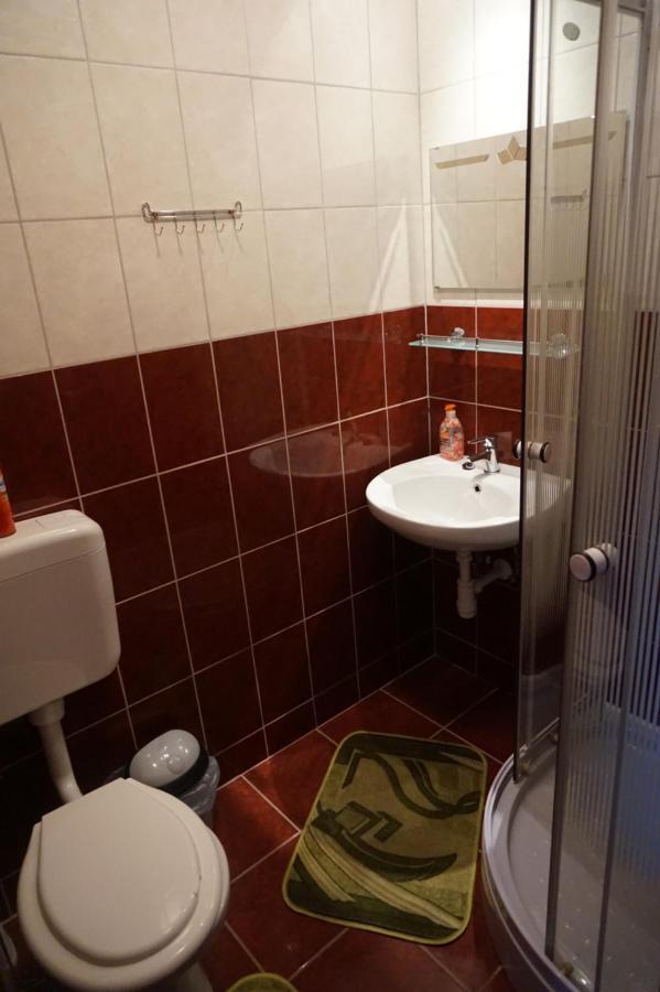 Vadrozsa Vendeghaz-Apartman Demjén Exteriér fotografie