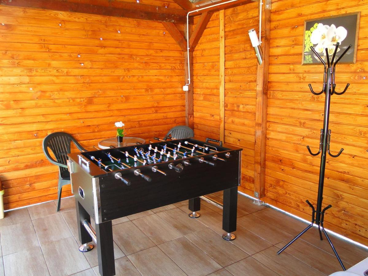 Vadrozsa Vendeghaz-Apartman Demjén Exteriér fotografie