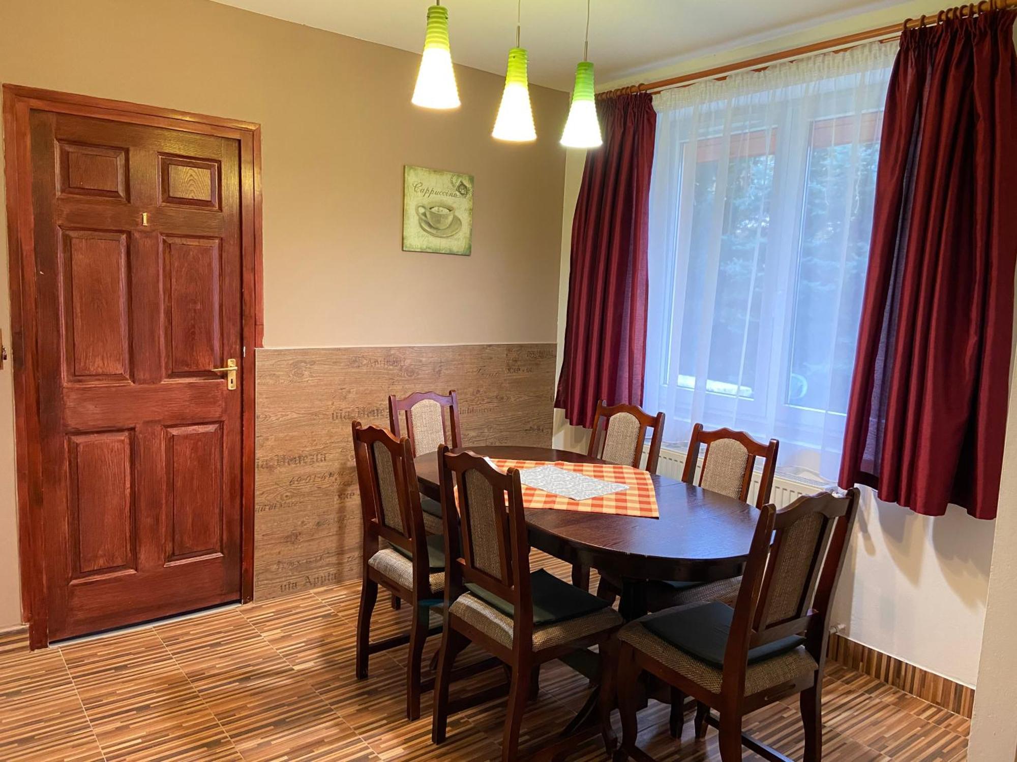 Vadrozsa Vendeghaz-Apartman Demjén Exteriér fotografie